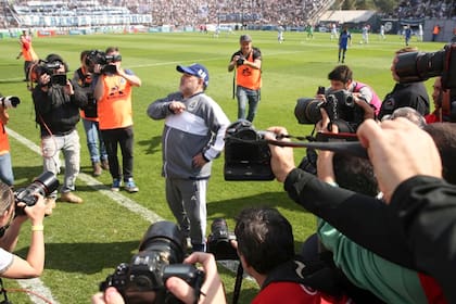 Diego Maradona, durante su presentación como entrenador de Gimnasia y Esgrima La Plata.
