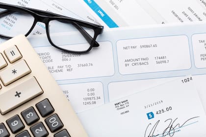 El recibo de nómina muestra datos generales del empleado e información importante de su salario