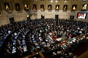 El recinto de la Cámara de Diputados, repleto de diputados, senadores, ministros, gobernadores e invitados