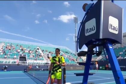 El reclamo de Coria al umpire Bernardes en el masters 1000 de Miami por un raquetazo de Jenson Brooksby