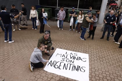 El reclamo por Malvinas estuvo en la Rural con un agradecimiento a la selección