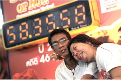 El récord del beso más largo de la historia lo tiene una pareja tailandesa