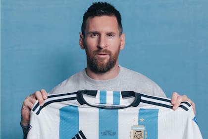 El récord que quieren romper con la subasta de seis camisetas usadas por Lionel Messi en el Mundial