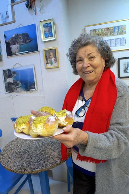 El recuerdo de Ricadi, la tierra natal de Ipolita en Calabria, está presente en las fotos del lugar y los platos que preparan