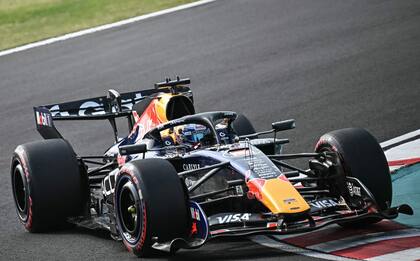 El Red Bull de Max Verstappen no acelera como el neerlandés lo desea y quedó en evidencia en la clasificación en Suzuka