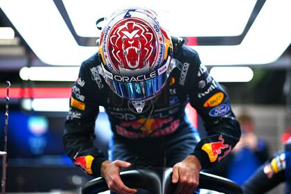 El Red Bull de Max Verstappen va rápido en los ensayos de pretemporada de la Fórmula 1, pero al piloto neerlandés no lo convencen los nuevos autos