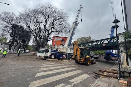 El reemplazo del puente ferroviario de la avenida Luis María Campos y Dorrego complica la circulación vehicular por esa zona de Palermo