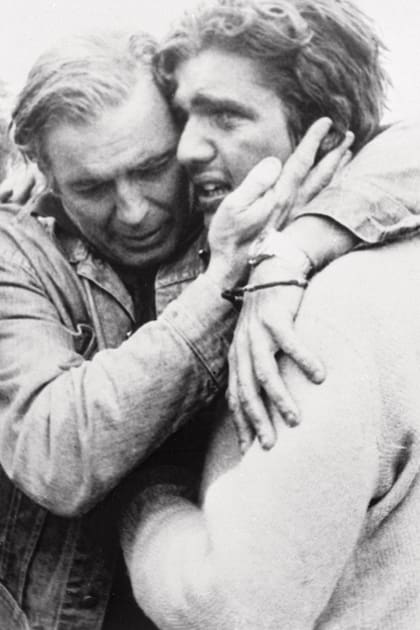 El reencuentro con su padre, Carlos Páez Vilaró, 72 días despues del accidente. “Siempre tuvimos buena relación pero, a la vez, difícil porque ser hijo de un famoso no es fácil. Él fue uno de los tipos más importantes en nuestra búsqueda por ser el que mantuvo la esperanza”, dice.