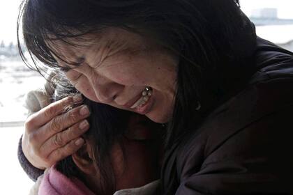 El reencuentro entre una abuela y su nieto en el refugio de Natori, Miyagi