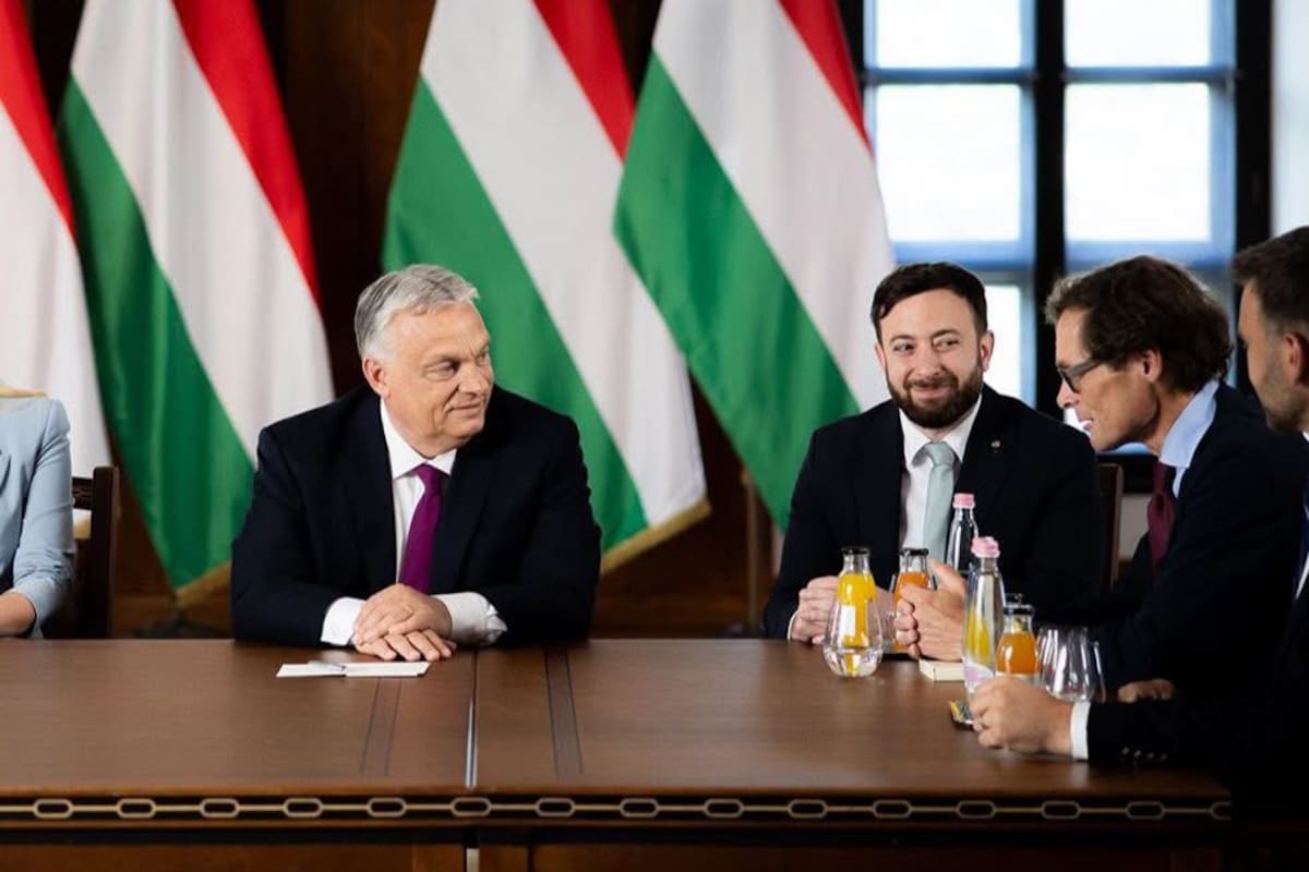 El referente libertario Agustín Laje se reunió con el primer ministro de Hungría, Viktor Orban