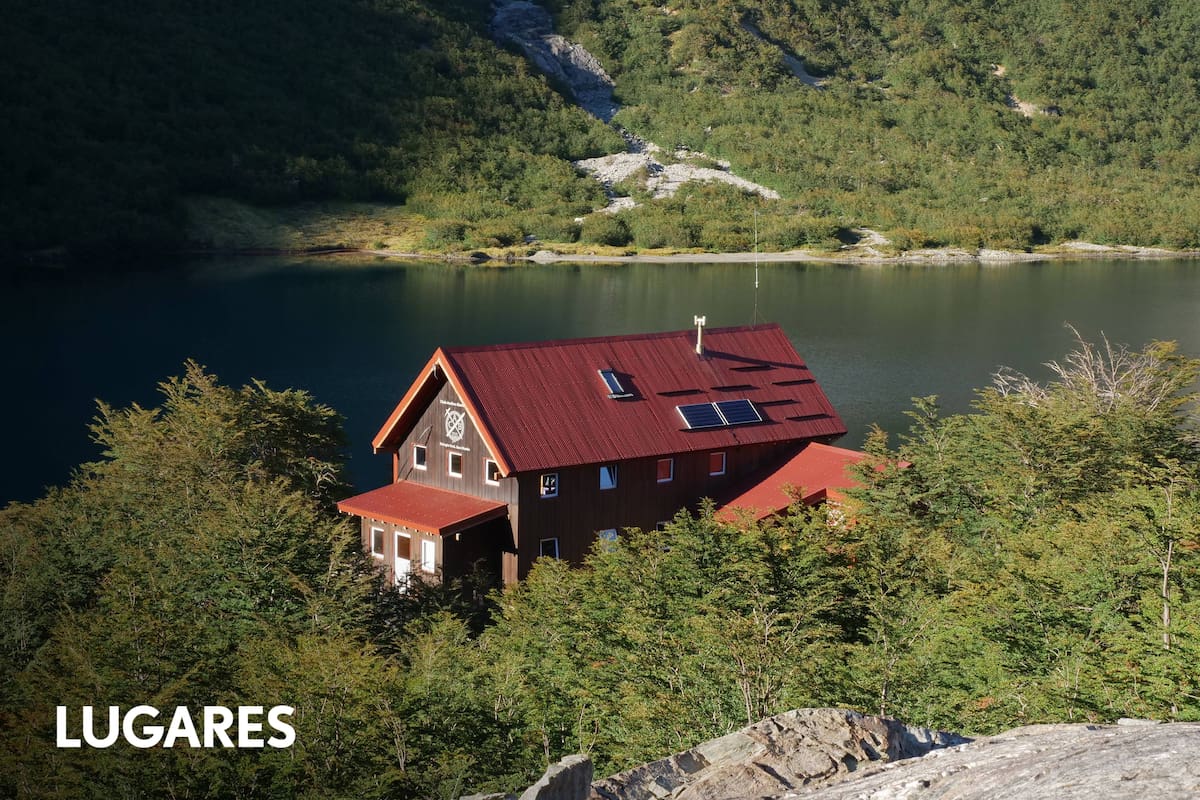 El Refugio Emilio Frey homenajea al primer intendente del Parque Nacional Nahuel Huapi.