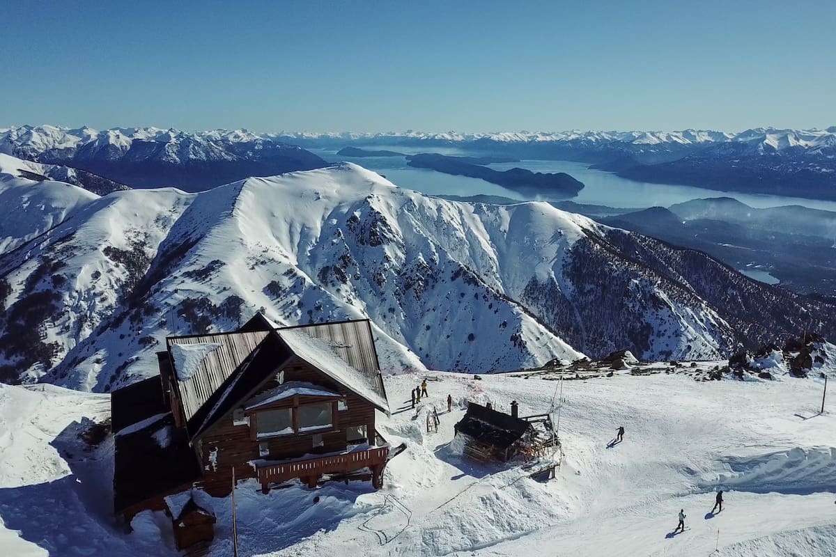El refugio Lynch, a donde había logrado ascender el grupo de esquiadores en el que estaba la turista japonesa que sufrió un ACV