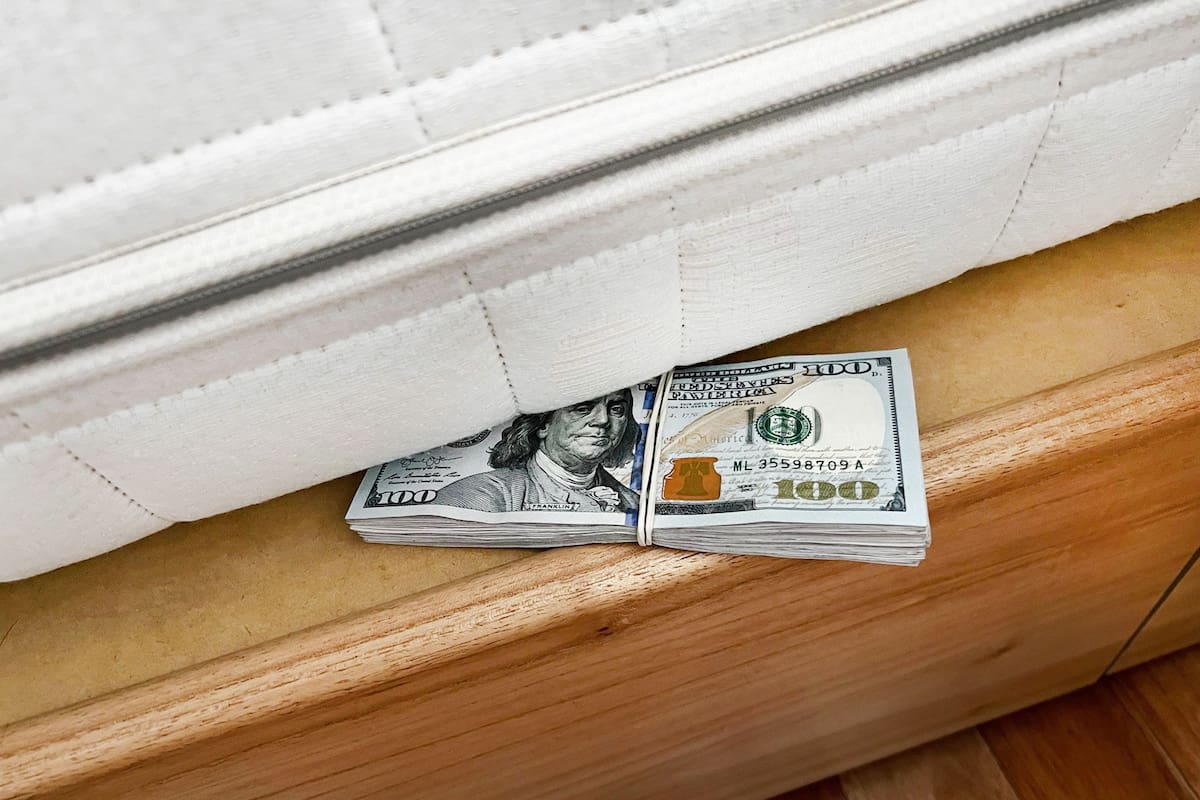 El régimen no es un blanqueo clásico ni una amnistía puntual;
busca incentivar la formalización, reducir la litigiosidad y concentrar los controles de ARCA en los casos de mayor riesgo fiscal