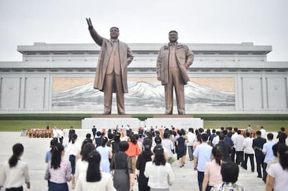 El régimen norcoreano se caracteriza por el extremo culto a la personalidad de los Kim.