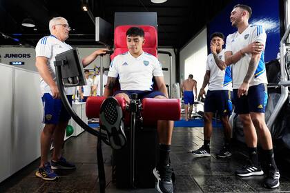 El regreso al trabajo de Boca llegó con múltiples novedades y muchas sonrisas.