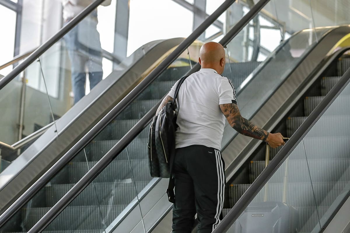 El regreso solitario de Sampaoli, que se marchó de Rusia con la decepción de un mal paso por la Copa del Mundo