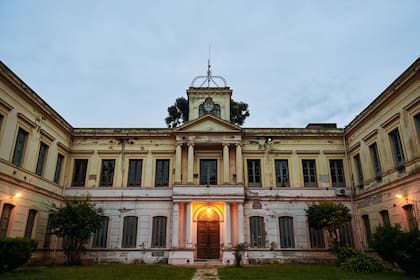 El Reino, la serie que triunfa en Netflix Argentina, además de por su elenco se destaca por sus imponentes locaciones