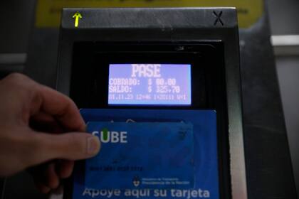 El reintegro en la SUBE de Cuenta DNI llega hasta $2000 por mes