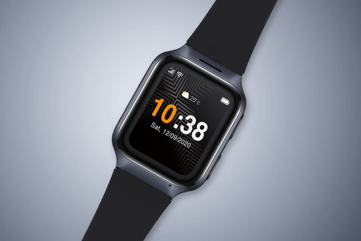El reloj inteligente de TCL fue diseñado de forma especial para los adultos mayores, con un sistema de notificaciones ante caídas, recordatorios de toma de medicamentos y llamadas doble vía