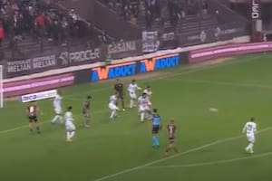 El remate de Franco Díaz viajará a 99,3 kilómetros y significará el gol de la victoria de Platense ante Sarmiento por 1-0