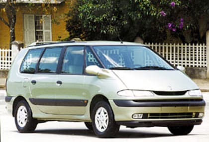 El Renault Espace es considerado pionero en el segmento moderno de monovolumen