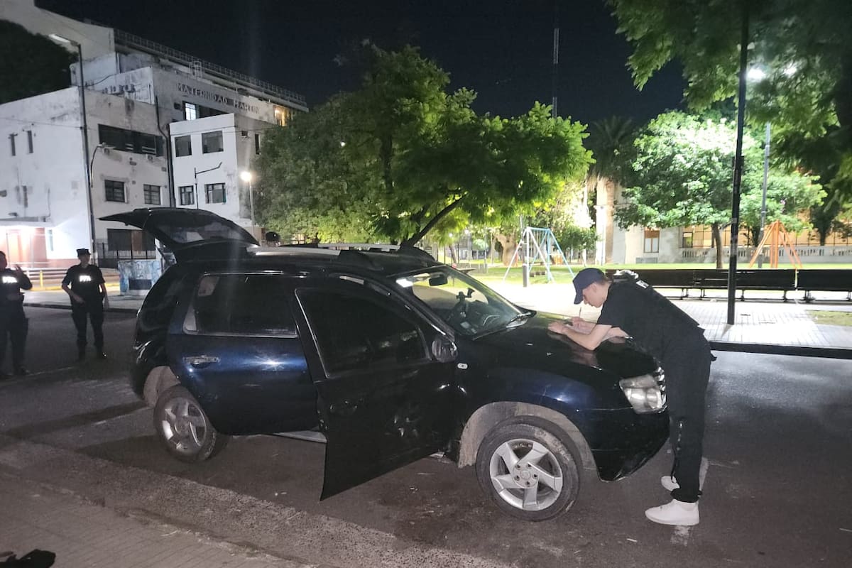 El Renault Megane en el que circulaba Pablo Acotto, presunto autor de la amenaza contra Ángel Di María