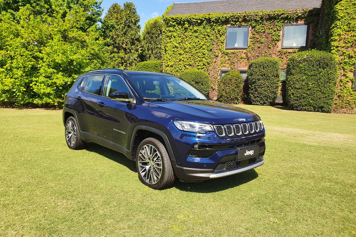 El renovado Jeep Compass 2021, con cambios en el frente y nueva mecánica