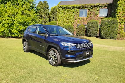 El renovado Jeep Compass 2021, con cambios en el frente y nueva mecánica