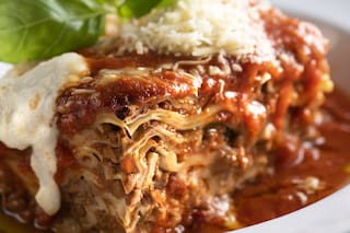El truco para que la lasaña no se desarme, el punto de la pasta y la consistencia de las salsas, según cinco chefs