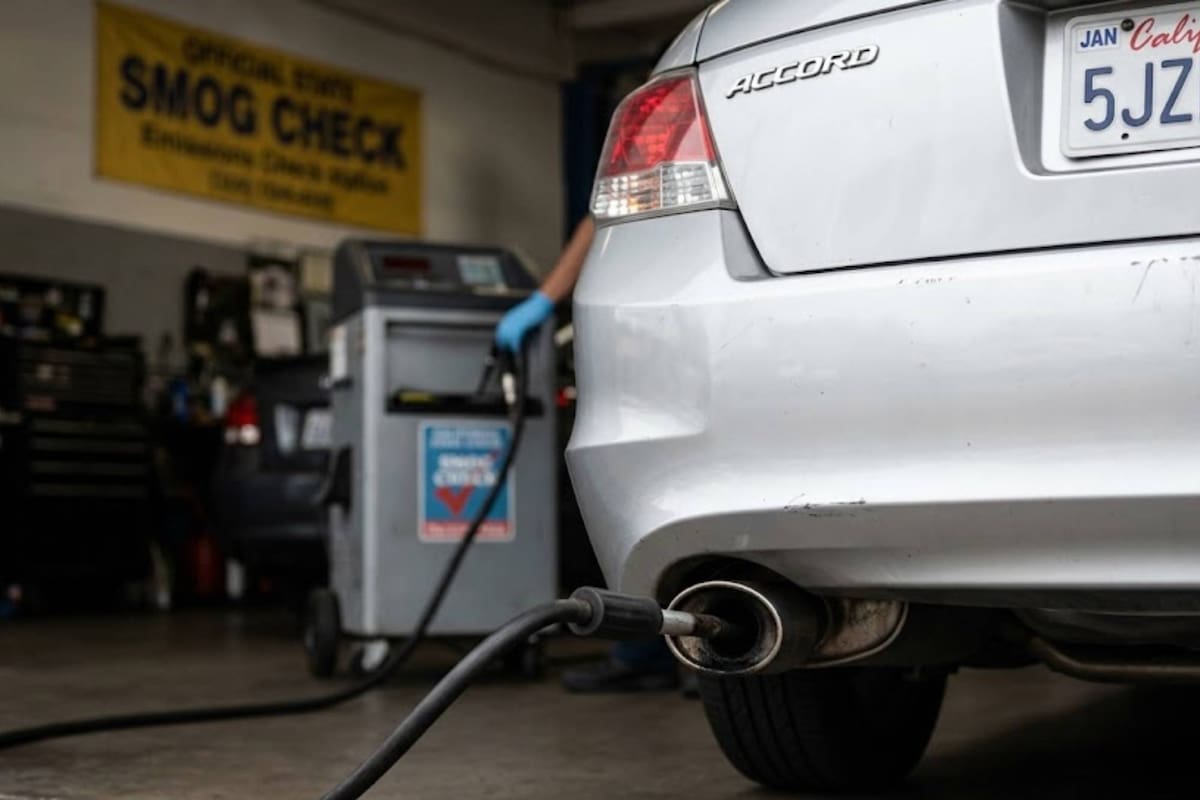 El requisito de la certificación de smog es indispensable para la renovación vehicular en California