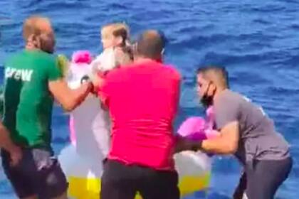 El rescate quedó registrado en imágenes que se convirtieron en viral