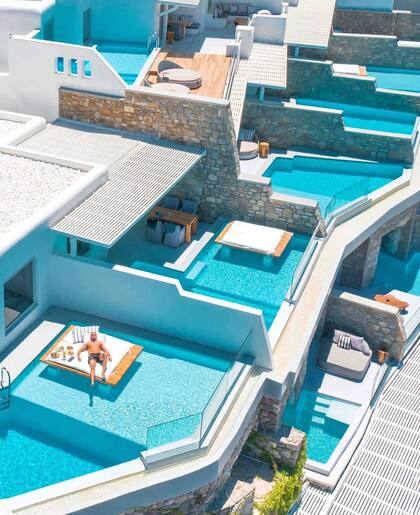 El resort cuenta con varias piletas, dado que algunas habitaciones tienen una privada