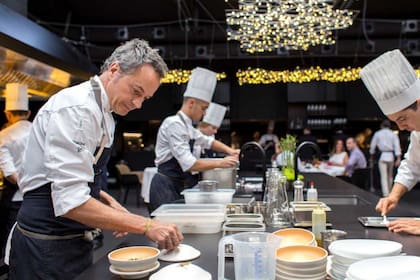 El restaurante Cocina Hermanos Torres en Barcelona tiene tres estrellas Michelin