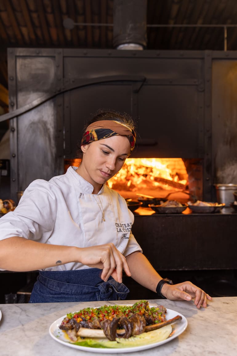 El restaurante de Francis Mallman en Francia está muy bien atendido.