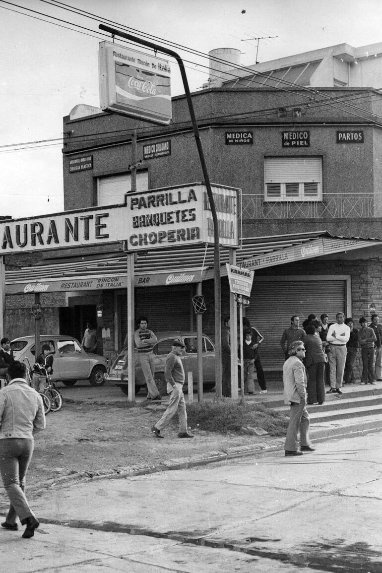 El restaurante de Pichincha y Provincias Unidas, en San Justo, donde fue asesinado el doctor Arturo Mor Roig. Luego del hecho, el comercio fue cerrado.