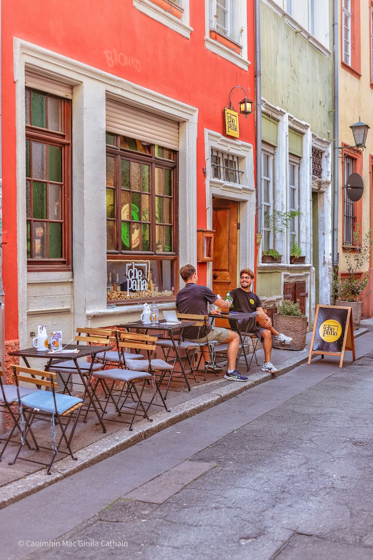 El restaurante es punto de encuentro de latinos en una ciudad universitaria de Alemania.