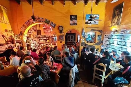 El restaurante funciona en una casona de Pilar construida en 1860