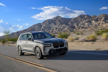 El restyling de la X7 ya se vende en el país