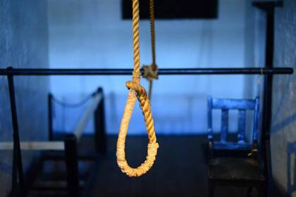 El reto constaba en colgarse de una cuerda, pero la pequeña estadounidense apretó demás la soga que la sostenía
