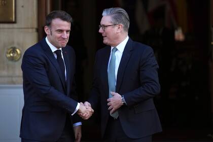El retorno diplomático de Macron: de la crisis interna de Francia a redefinir la defensa de Europa