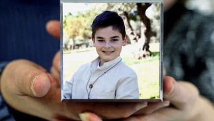 El retrato de Diego González que muestran sus padres