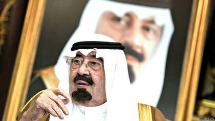 El rey Abdalá de Arabia Saudita ordenó "todas las medidas necesarias para proteger al reino de grupos terroristas"