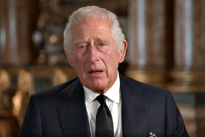 El Rey Carlos III al dar su primer discurso, tras la muerte de Isabel II.