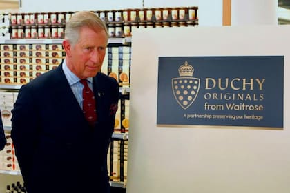 El rey Carlos III, cuando fundó su propia firma de alimentos orgánicos, la cual fue vendida en 2008