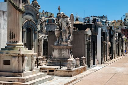 El rey inca fue uno de los primeros en recibir sepultura en el cementerio de la Recoleta. ¿Dónde? No se sabe con exactitud