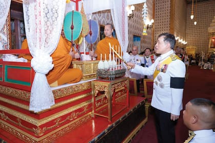 El rey Vajiralongkorn emitió una Orden Real para que se hagan los preparativos del funeral real con los más altos honores