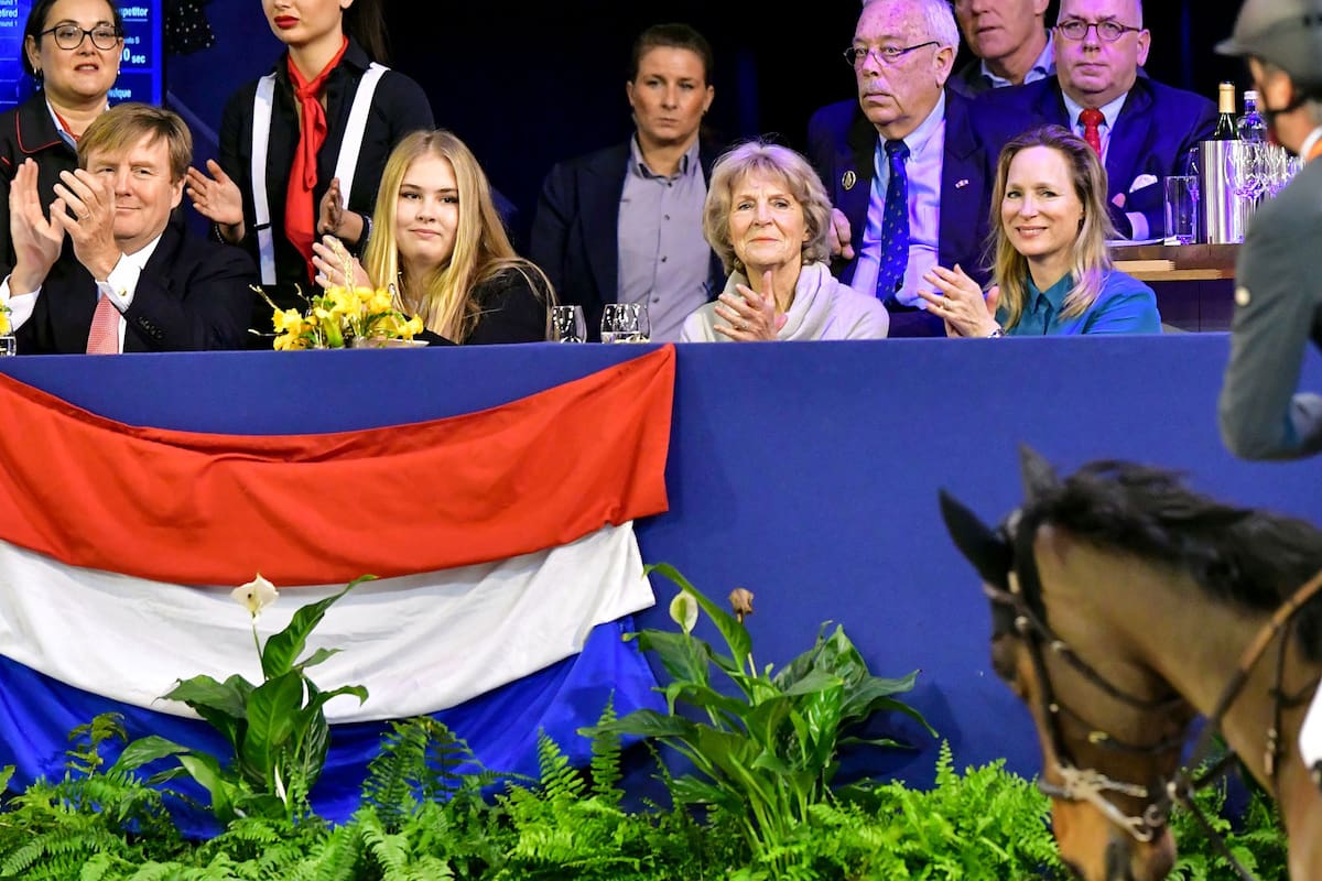 El rey y su hija mayor, la princesa de Orange, en un concurso hípico