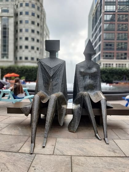 El rincón futurista de Alicia, tiene arte de vanguardia.