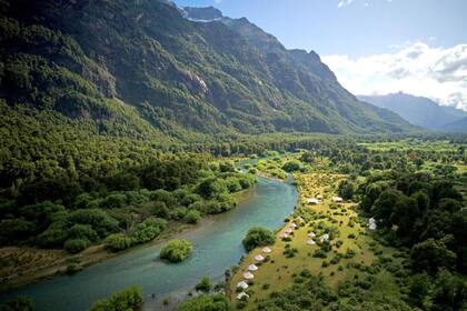 El río Manso es uno de los más utilizados para hacer actividades acuáticas.