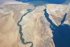 El río Nilo fotografiado desde la Estación Espacial Internacional por el astronauta Chris Hadfield. Fuente: NatGeo.